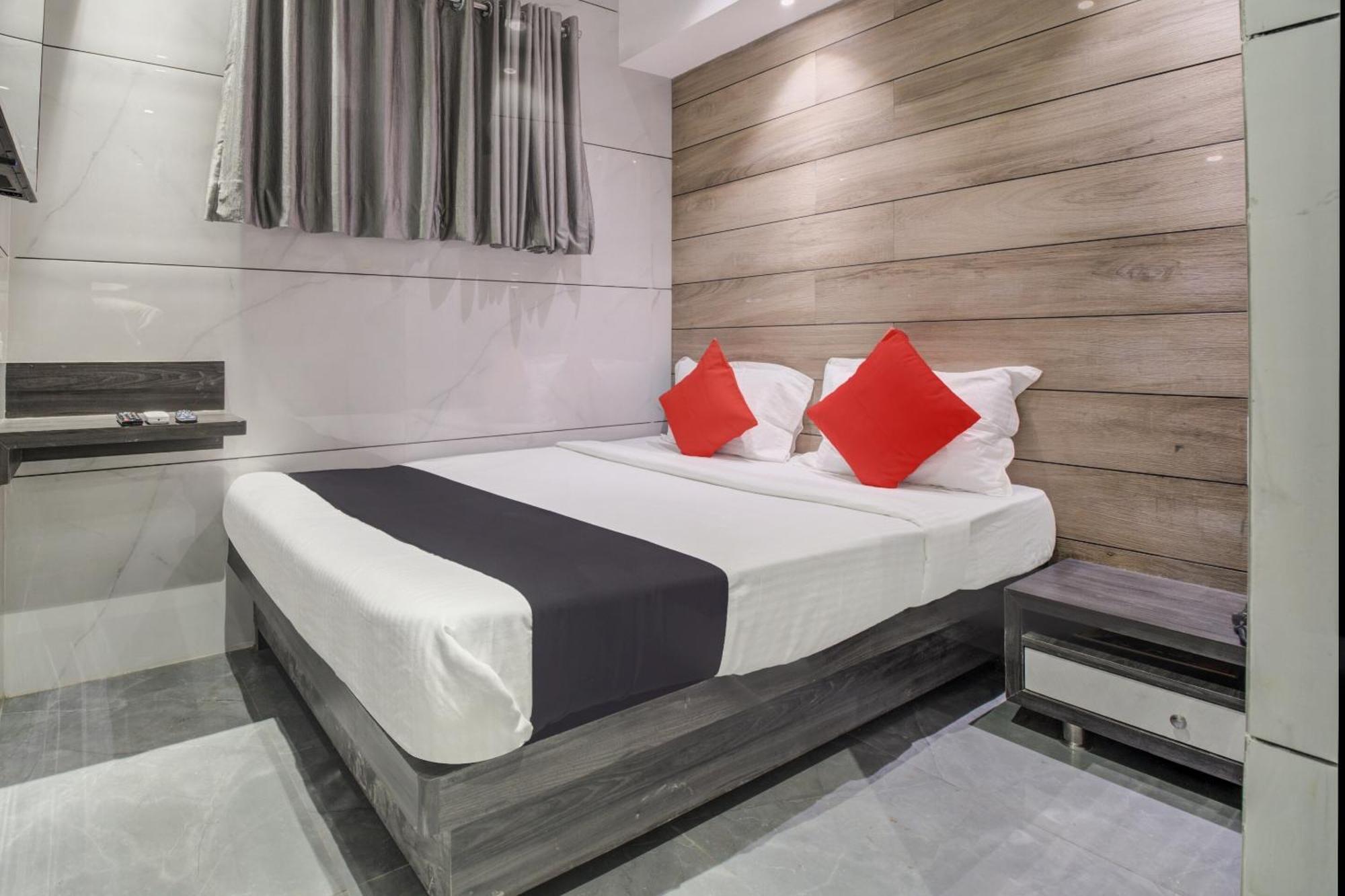 Hotel Spring Residency Bombay Eksteriør billede