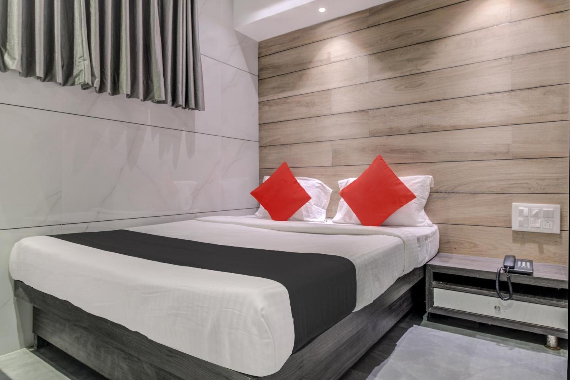 Hotel Spring Residency Bombay Eksteriør billede